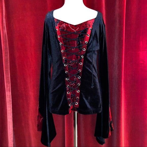 Gothic Victorian Lace-Up Velvet Blouse - Picture 5 of 6